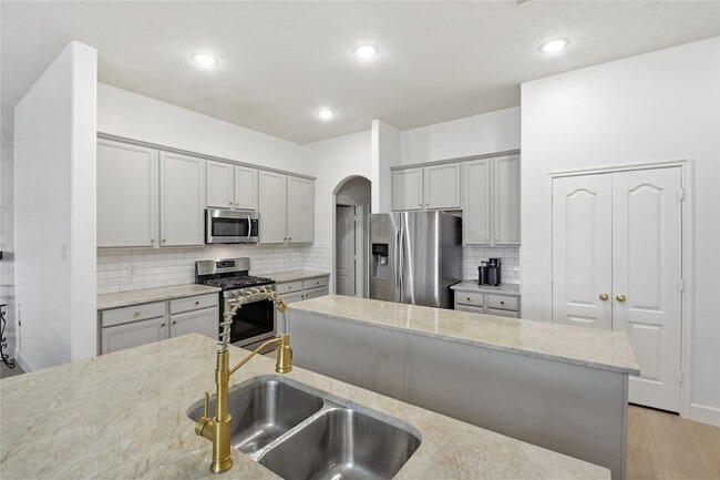 Building Photo - 17706 Windsor Grove Ln