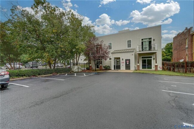 Building Photo - Now Available – Partially Furnished Luxury Condo with Rooftop Terrace | Ideal for Incoming VCU St...