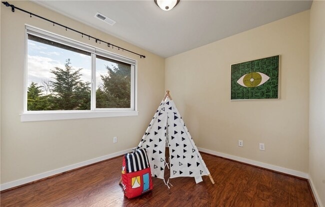 Building Photo - Great House for Rent