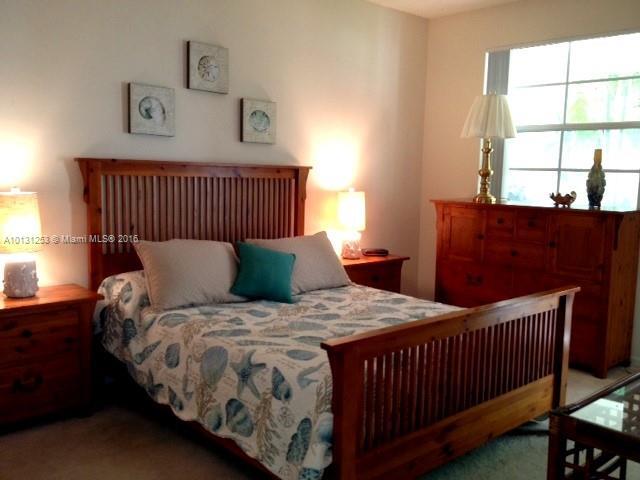 Building Photo - 3235 NE 184th St