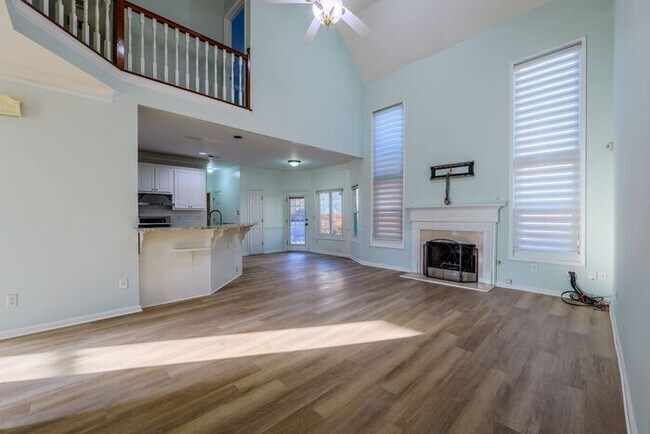 Building Photo - 3890 Cherry Ridge Walk