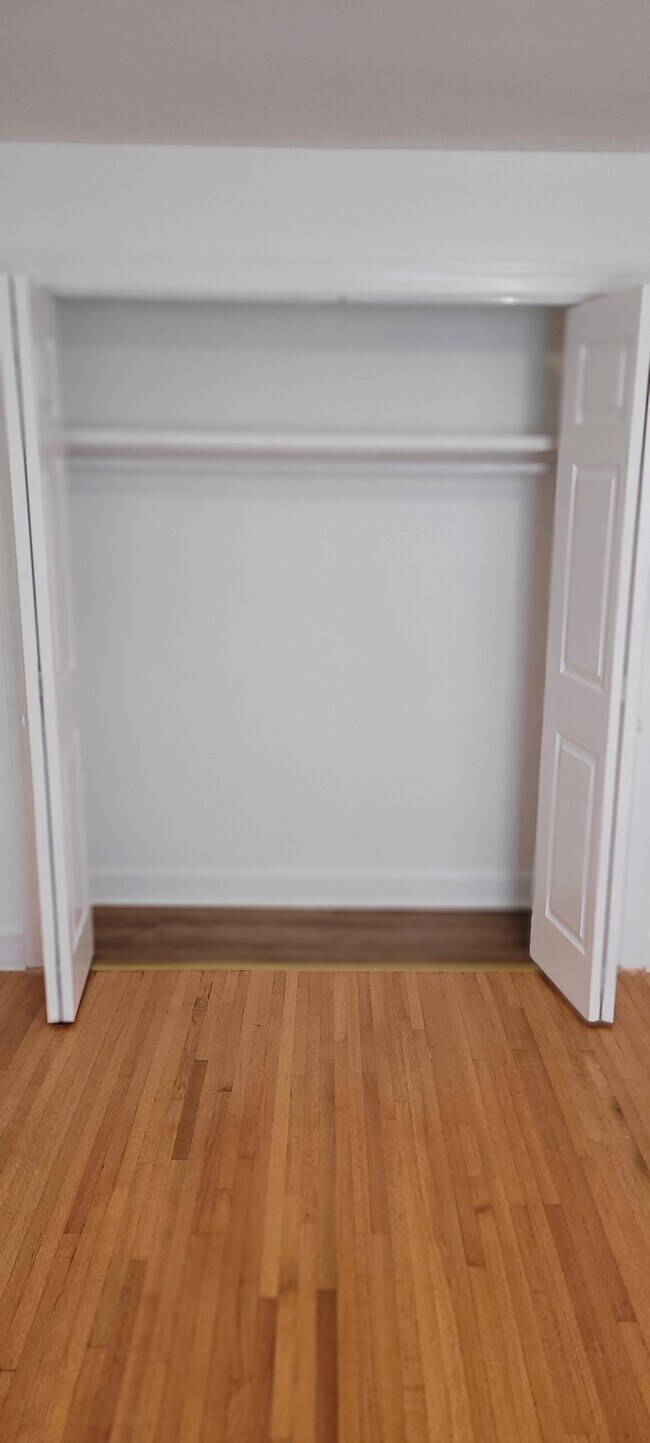 Building Photo - 3103 Wingate Ave