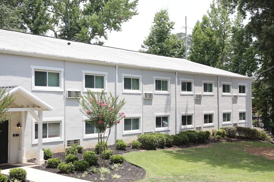 Primary Photo - Lockheed Square Apartments