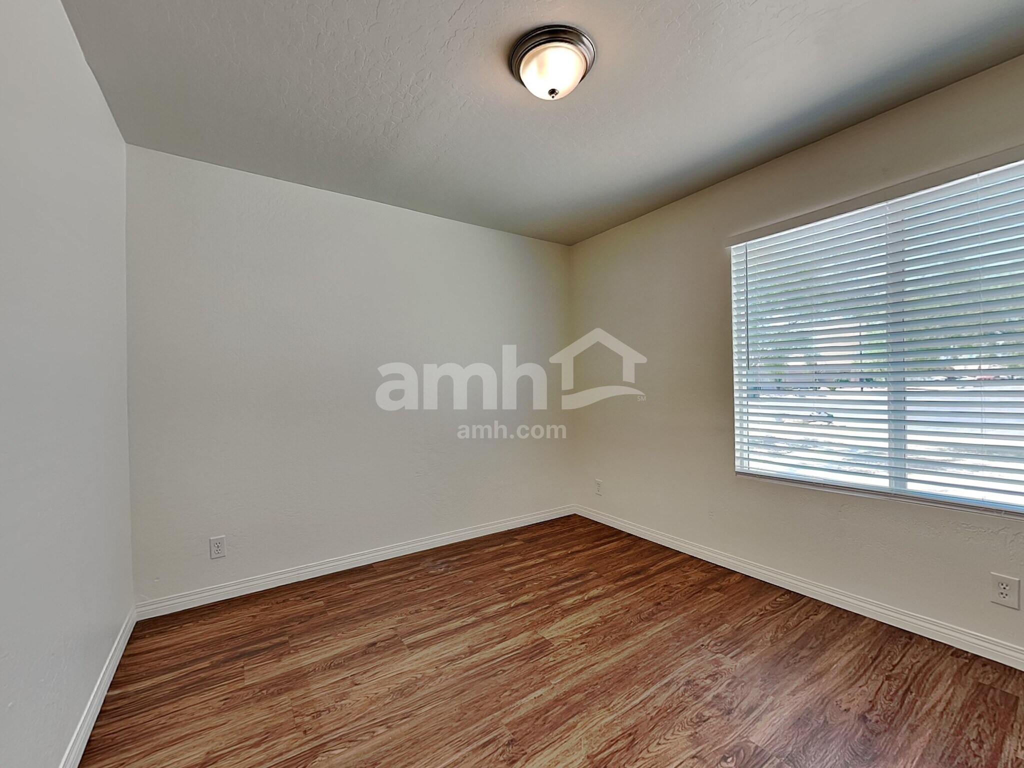 Building Photo - 1177 S Jamaica Way