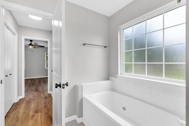 Building Photo - 3 bedroom Ranch in Justice Farm with FROG!