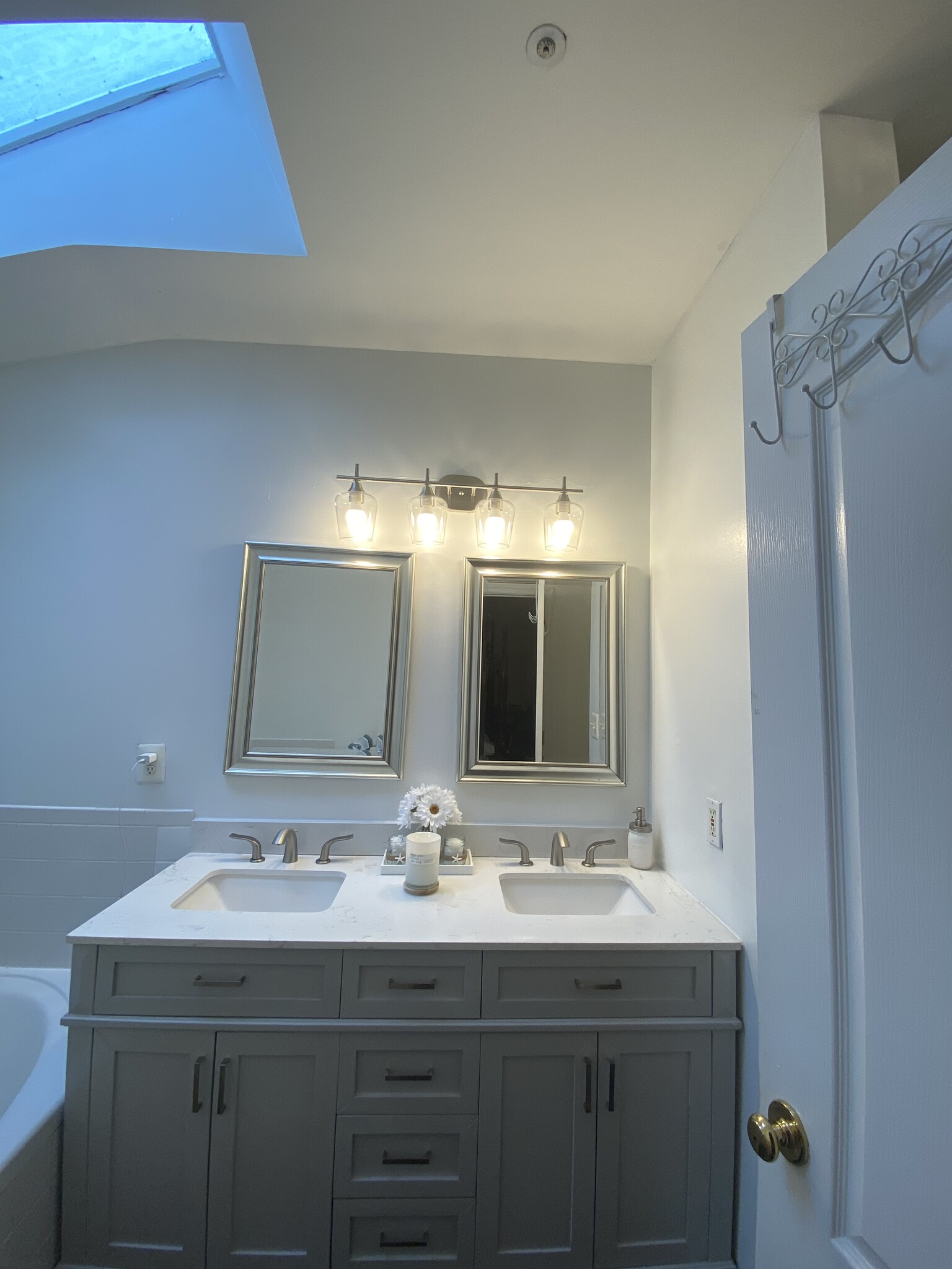 Updated master bathroom - 1785 Sea Pine Cir