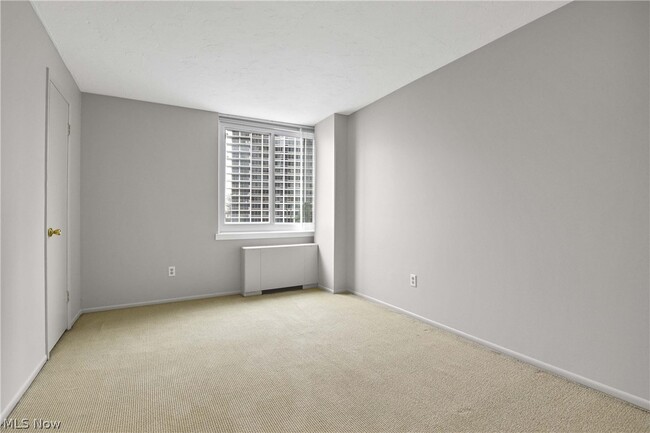 Building Photo - 12900 Lake Ave