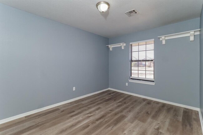 Building Photo - 1616 Rocky Mountain Way