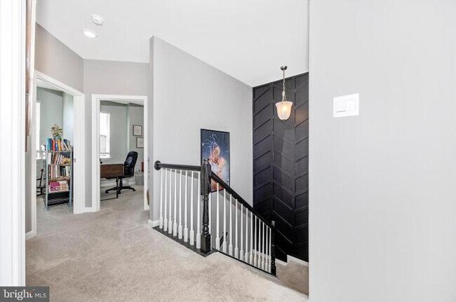 Building Photo - 867 Amity St