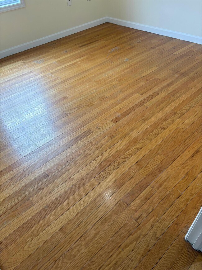 Building Photo - 30 Whitman Ave