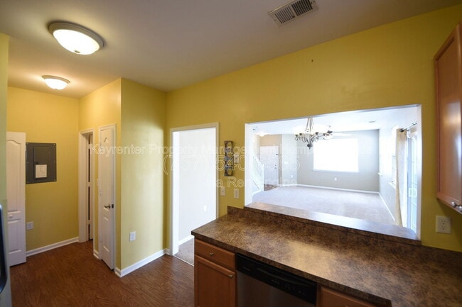 Building Photo - 1450 Leckford Dr