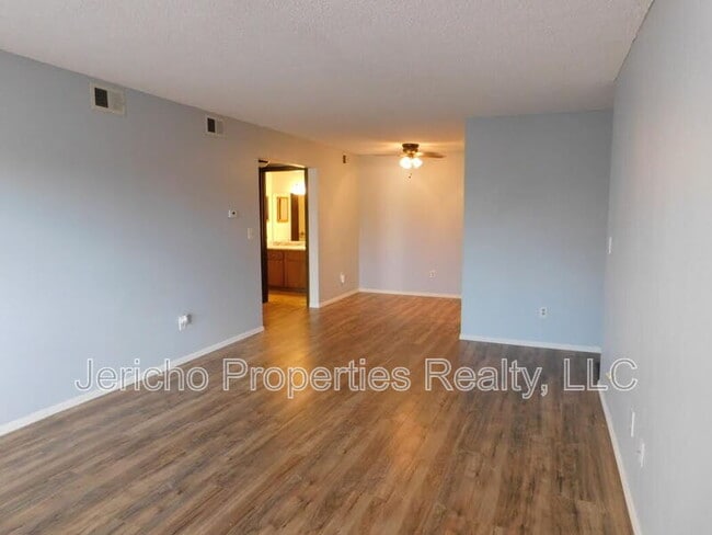 Building Photo - 3550 S Harlan St