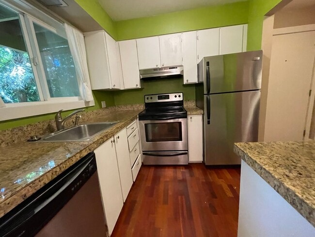 Building Photo - 6801 SW Terri Ct