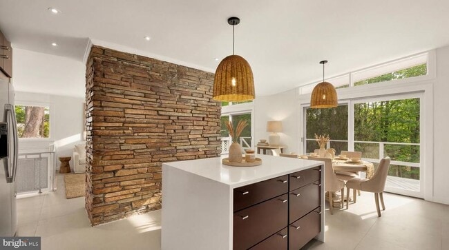 Building Photo - 10903 Beach Mill Rd