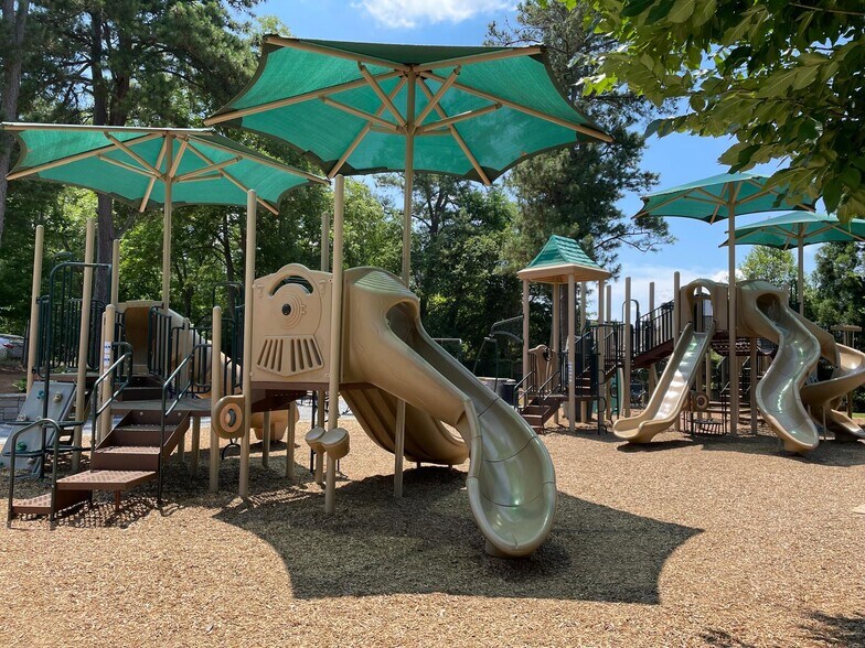 Building Photo - 22 Villa Ct SE