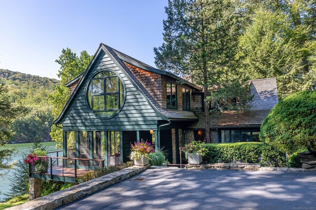 Building Photo - 21 Echo Dr