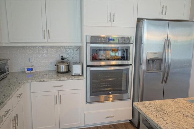 Building Photo - 16370 Hyde Manor Dr