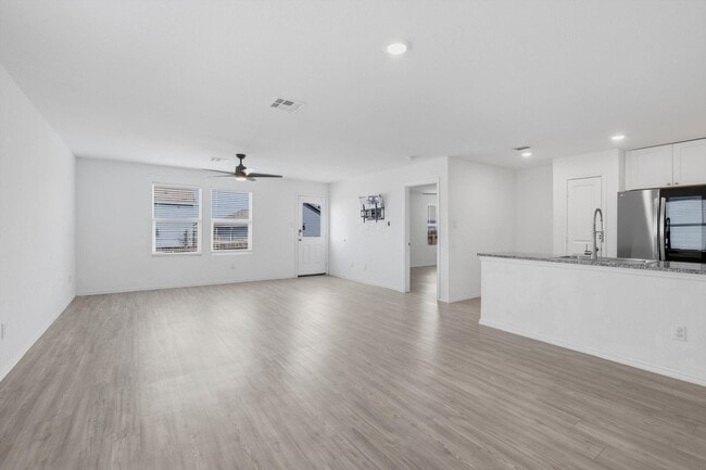 Building Photo - *Half off of the 1st months rent!*