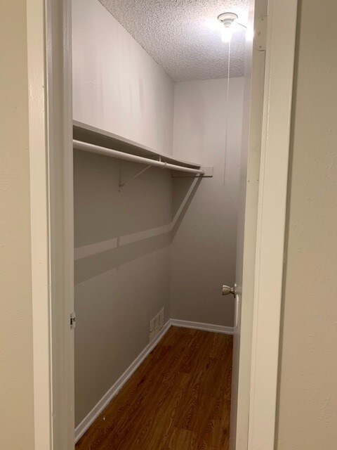 Building Photo - 800 W Cartwright Rd