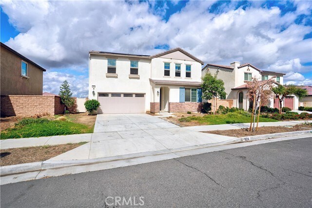 Building Photo - 574 Feeder St