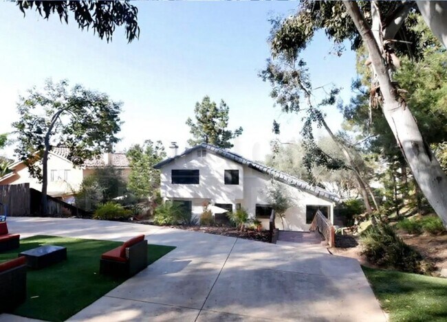 Building Photo - 1174 La Tortuga Dr