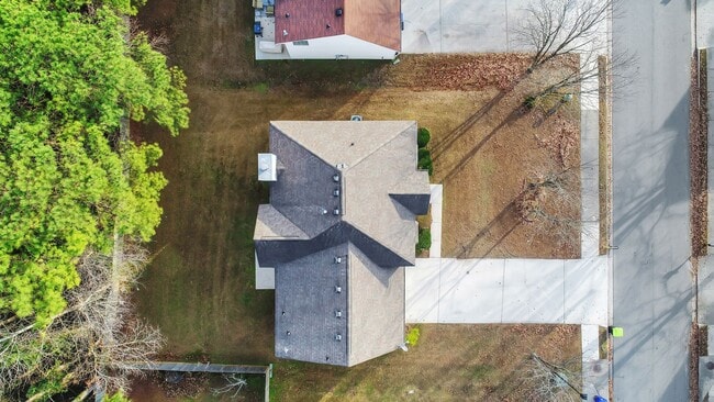 Building Photo - Beautiful 4BR Two-Story Home with Open Layout & Private Backyard!