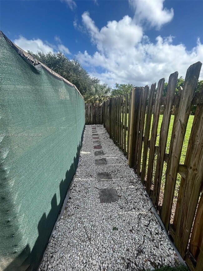 Building Photo - 10467 S 228th Ln