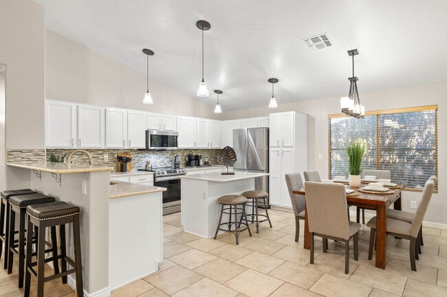 Building Photo - 4111 S Dewdrop Ct