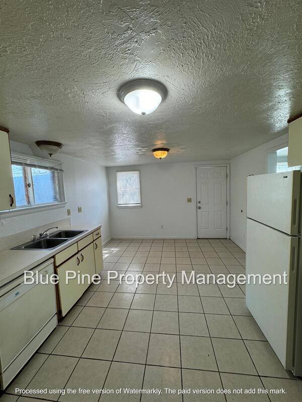 Building Photo - 147 East Short Street