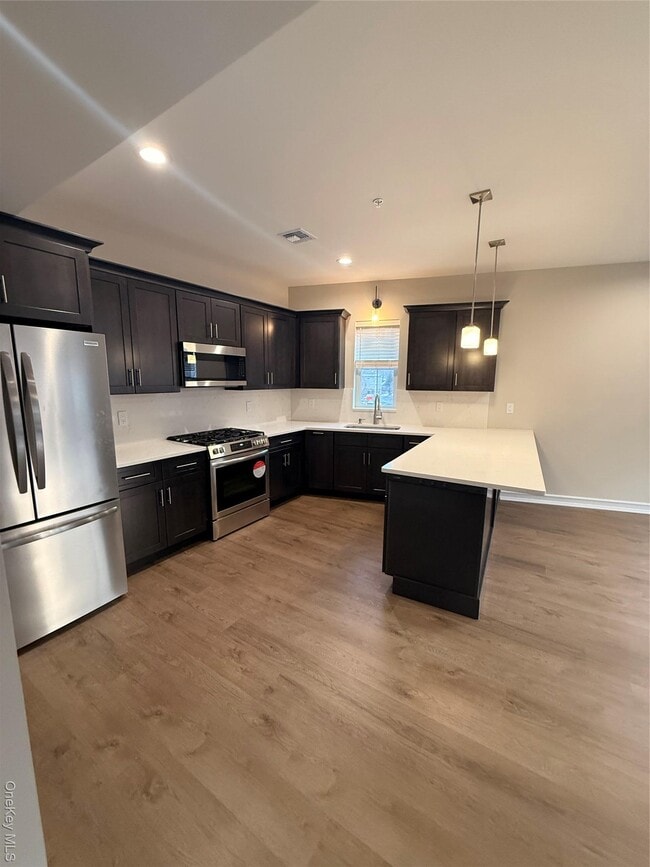 Building Photo - 122 Greenwich Ave