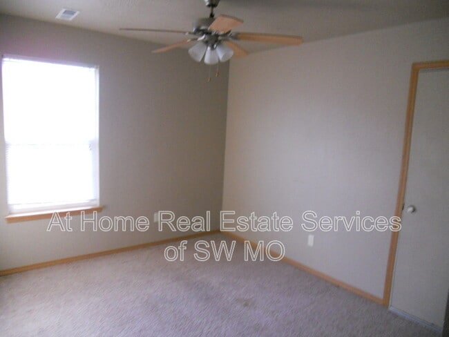 Building Photo - 650 Rilynn Ave