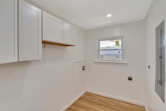 Building Photo - 4107 Cherryton Dr