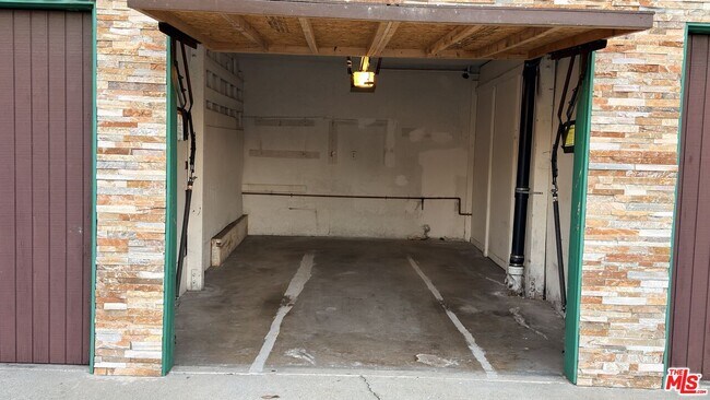 Building Photo - 1451 Redondo Ave