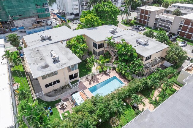 Building Photo - 9400 E Bay Harbor Dr