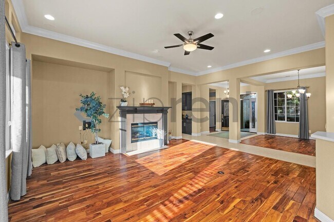 Building Photo - 316 Burr Knot Way