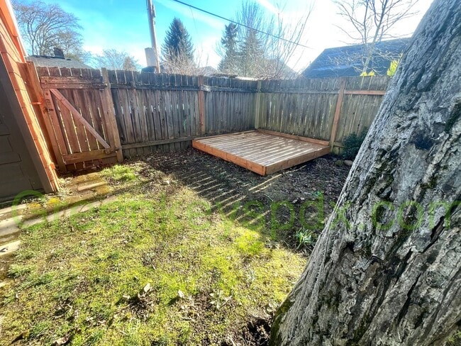 Building Photo - Sleek and modern 1-bedroom house in Arbor Lodge with spacious garage or workshop!