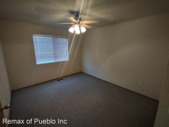 Building Photo - 3 br, 2 bath House - 5045 PIONEER