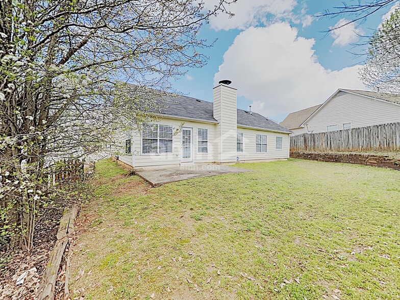 Building Photo - 740 Chatham Park Dr