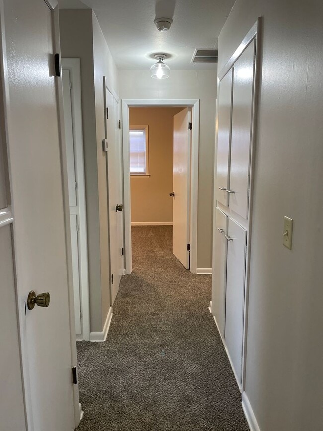 Building Photo - Cozy 3 Bedroom Home in SW Wichita