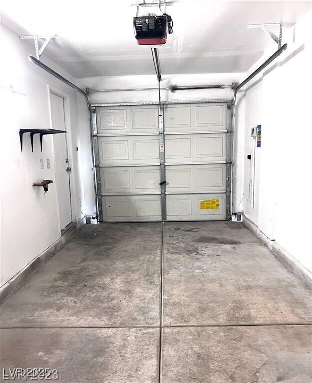 Building Photo - 6062 St Petersburg Dr