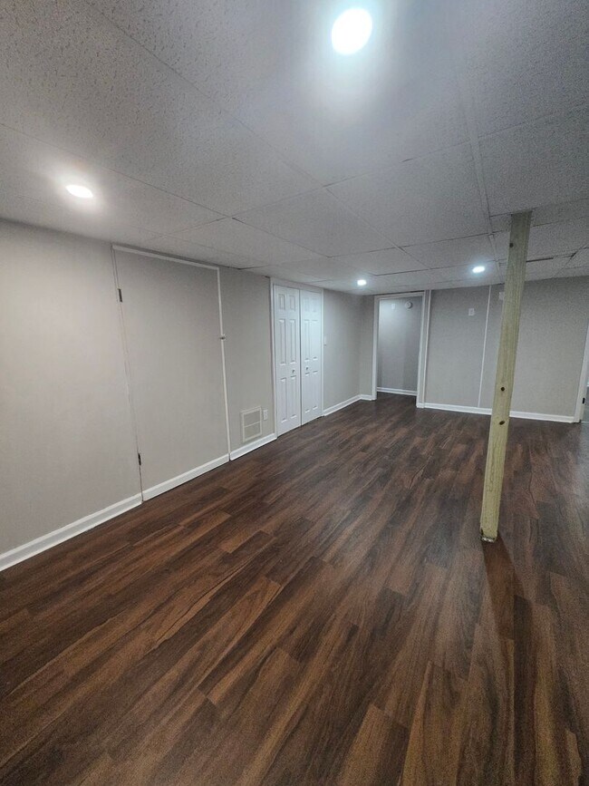 Building Photo - 1569 Colony Park Dr