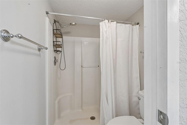Building Photo - 900 Cove Cay Dr