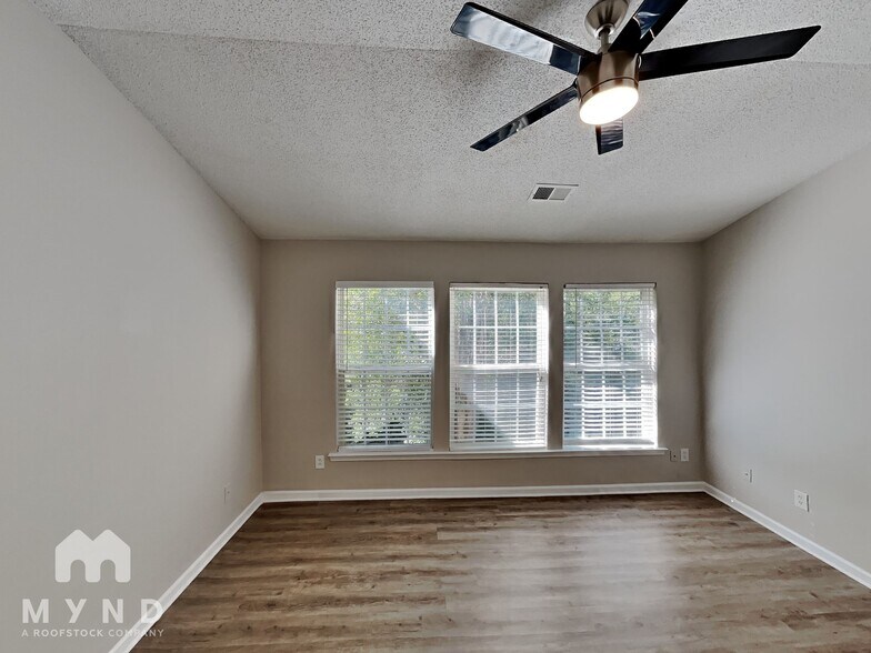 Building Photo - 3968 Elizabeth Glen Way