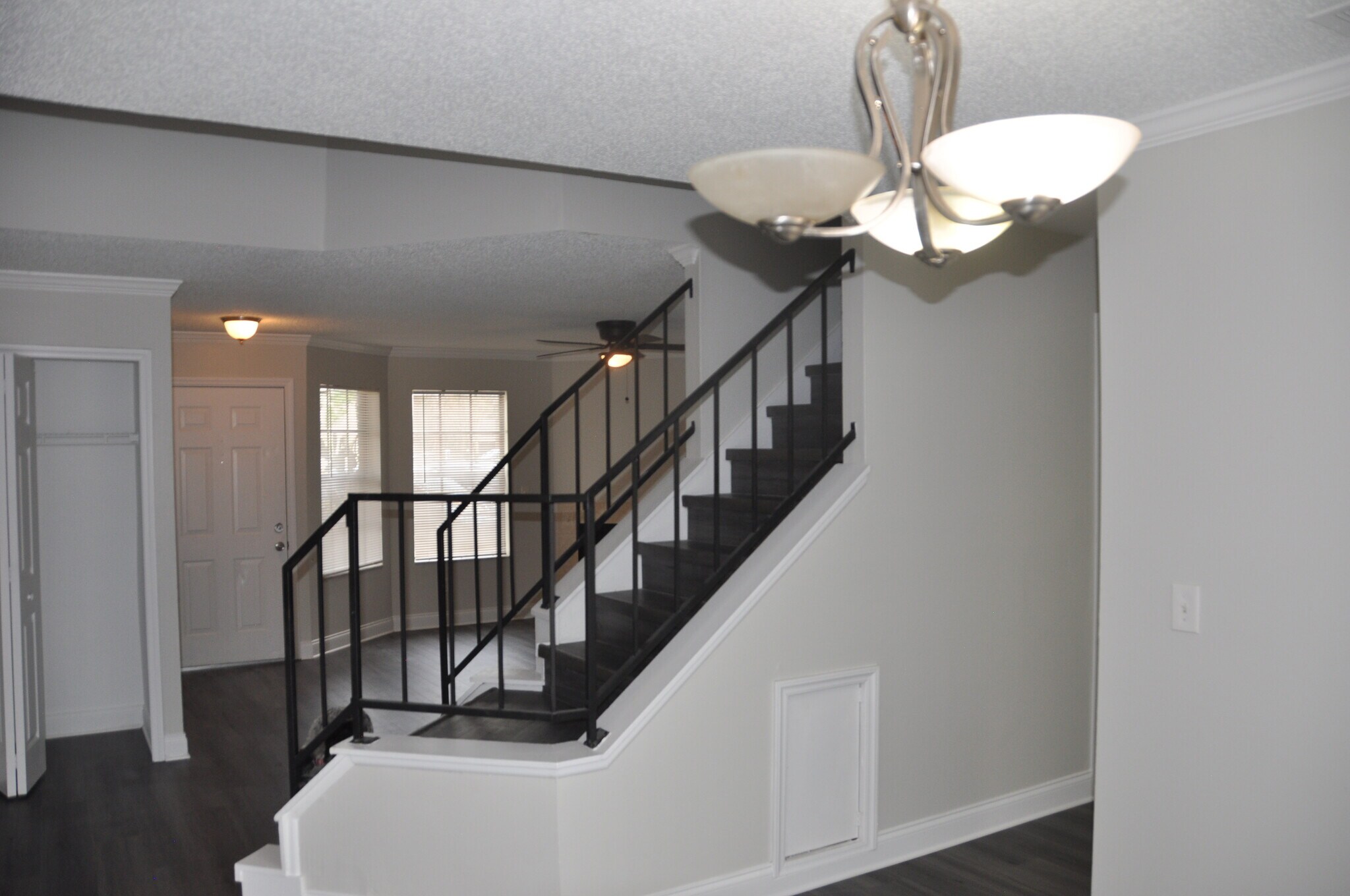 Building Photo - 2982 Embassy Ct