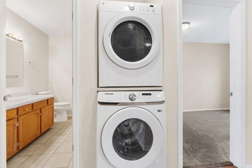 Building Photo - 2647 Kragspough Ct