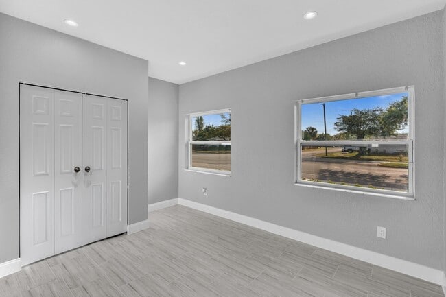 Building Photo - 2019 NW 64th Ave