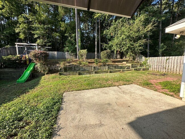 Building Photo - 2136 Sylvan Lake Dr