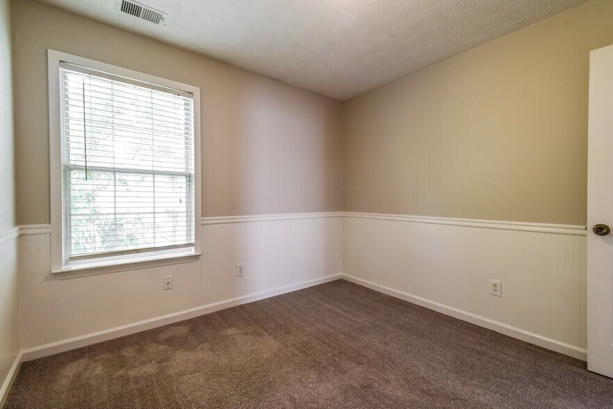 Building Photo - 1068 Litchfield Way SW