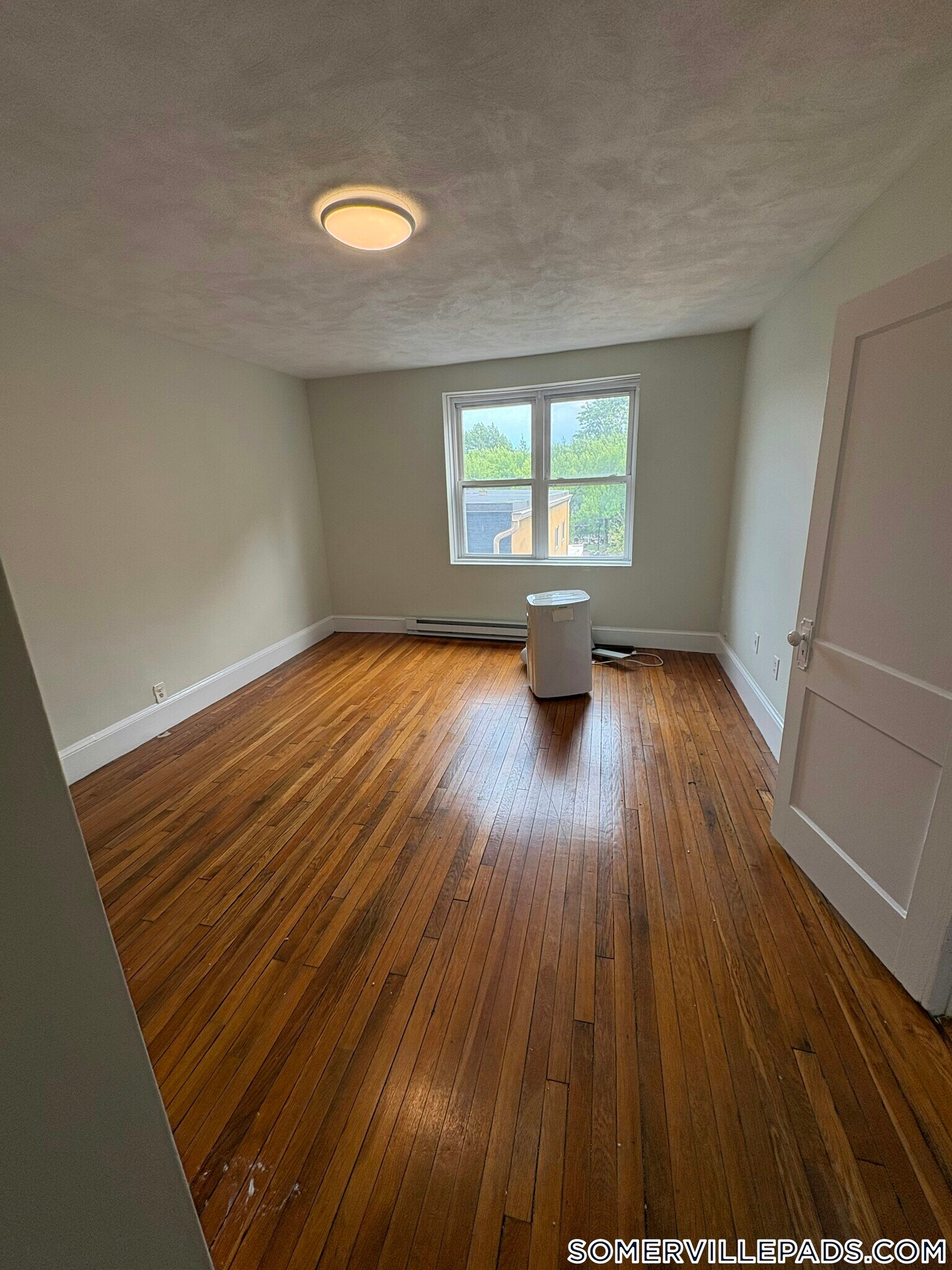 Building Photo - 402 Highland Ave