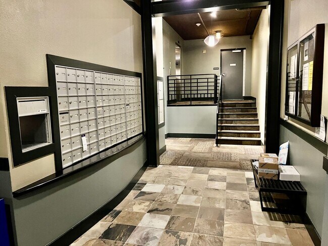 Building Photo - Spacious 2 Bedroom Condo at the Tobira!